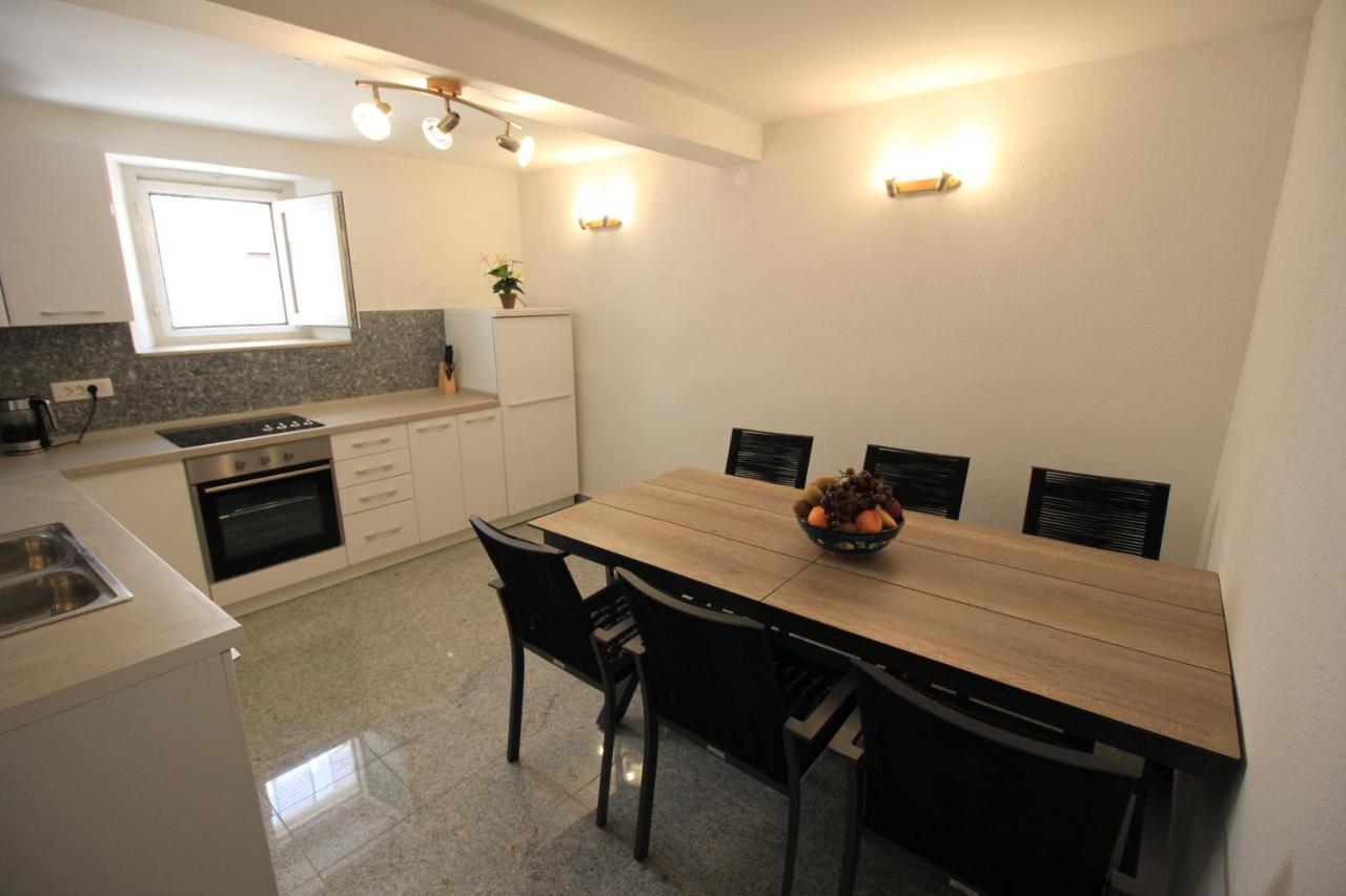 Town House In The Centre Of Historic Trogir Villa Eksteriør bilde